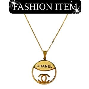 A-1-DC-33: NECKLACE: Gold-Tone Pendant Monogram, Necklace, NWOT